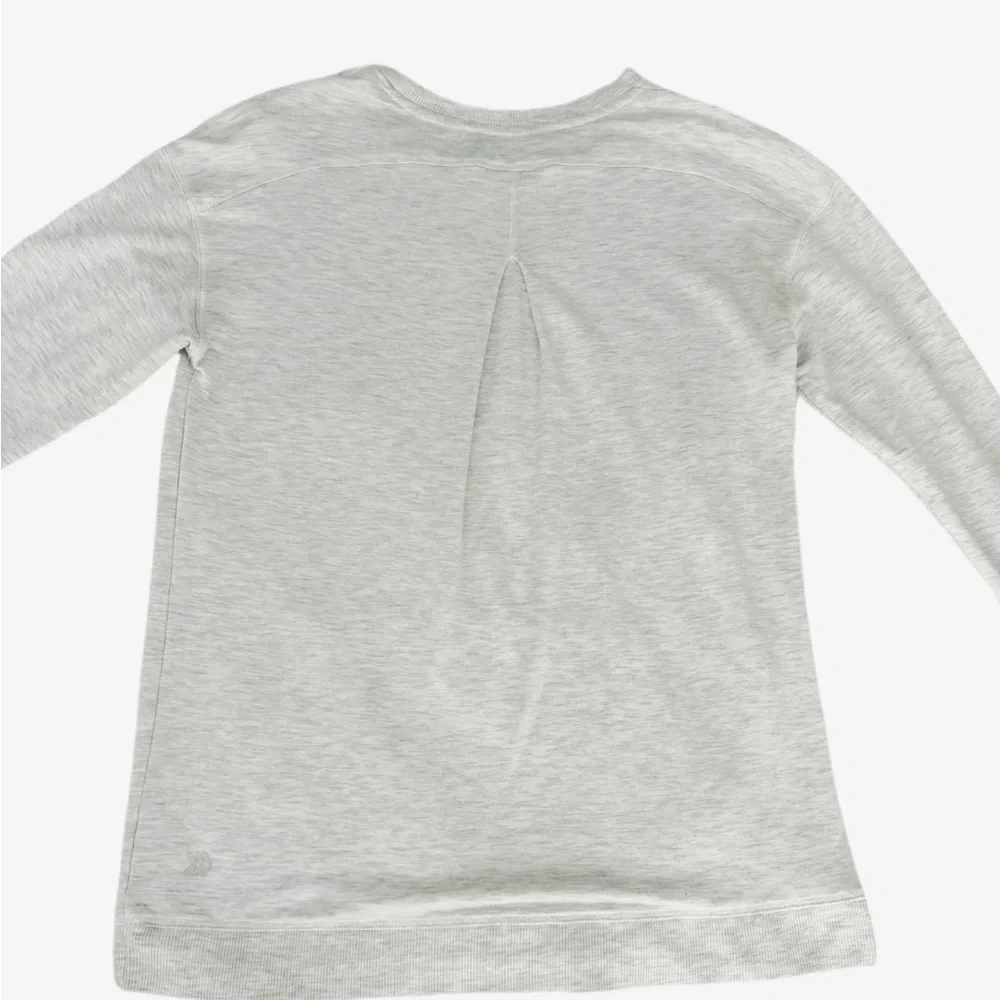 All in motion girls XL Gray Long Sleeve Top Thumbholes Pocket - Picture 4 of 11